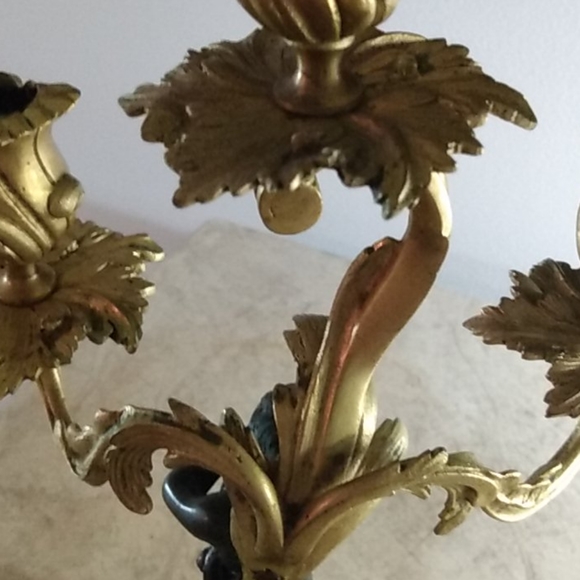 Perfect Angels: Pair of Antique French Dore Bronze candelabras - Picture 4 of 11